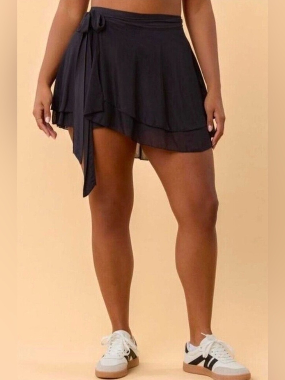 Blogilates Dance Studio Wrap Skirt Shorts Black Size L NWT